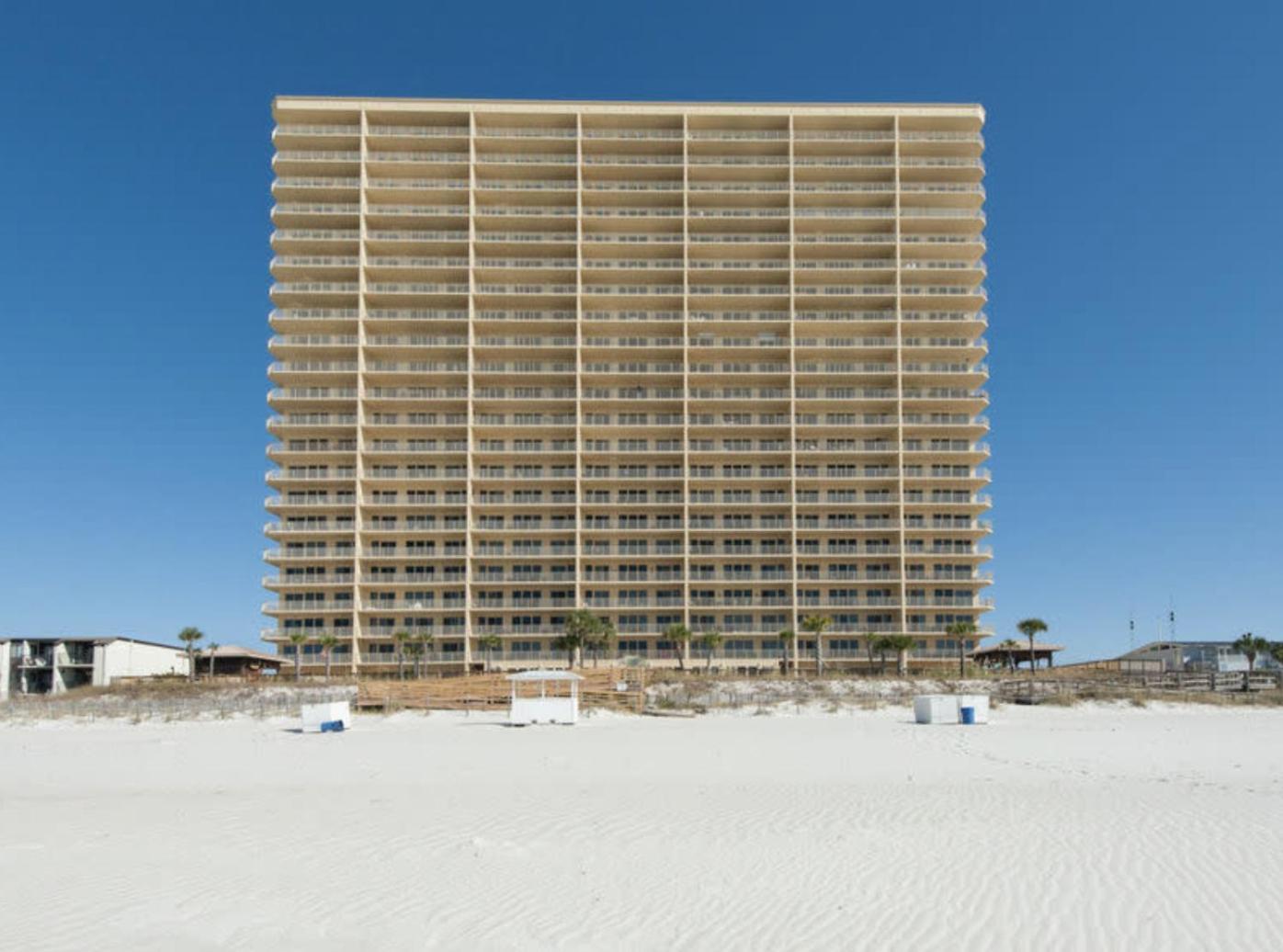 Newly Renovated Luxury Ocean Front Condo! Floor With Penthouse Ocean Views! *