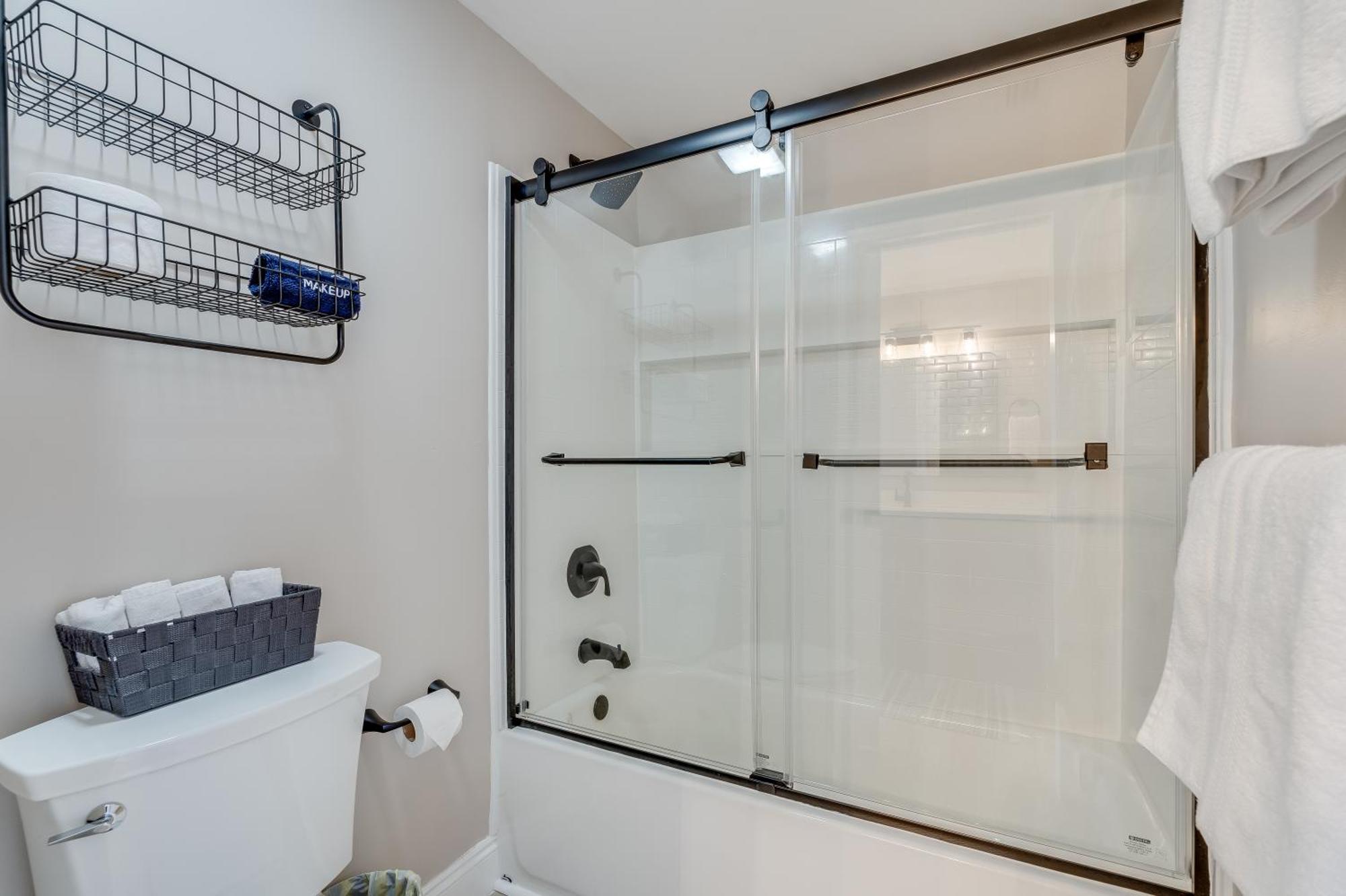Holiday home Newly Renovated Luxury Ocean Front Condo! Floor With Penthouse Ocean Views!