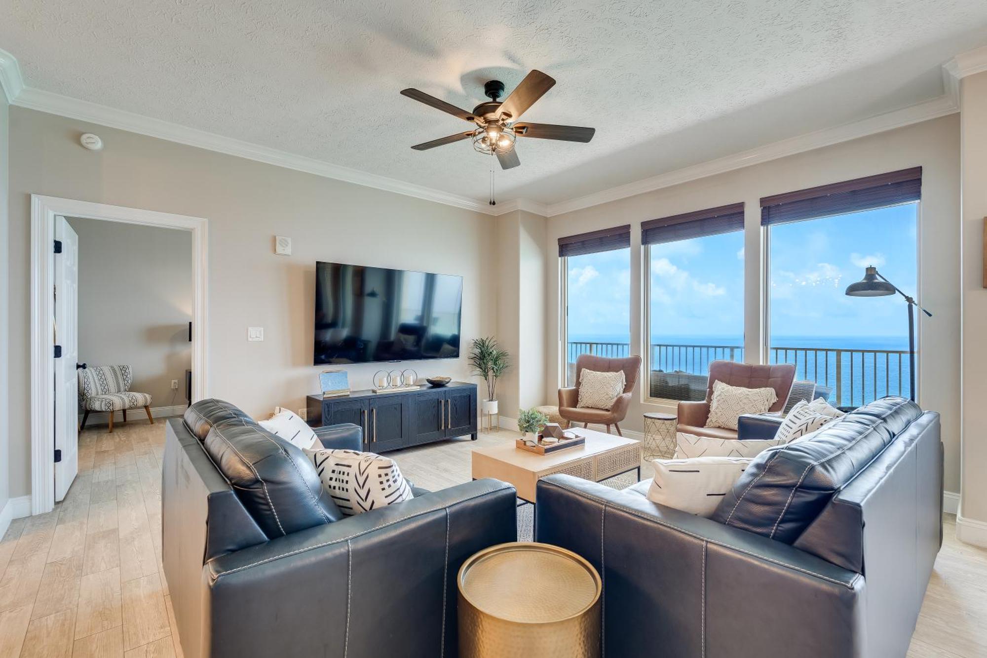 Newly Renovated Luxury Ocean Front Condo! Floor With Penthouse Ocean Views! *