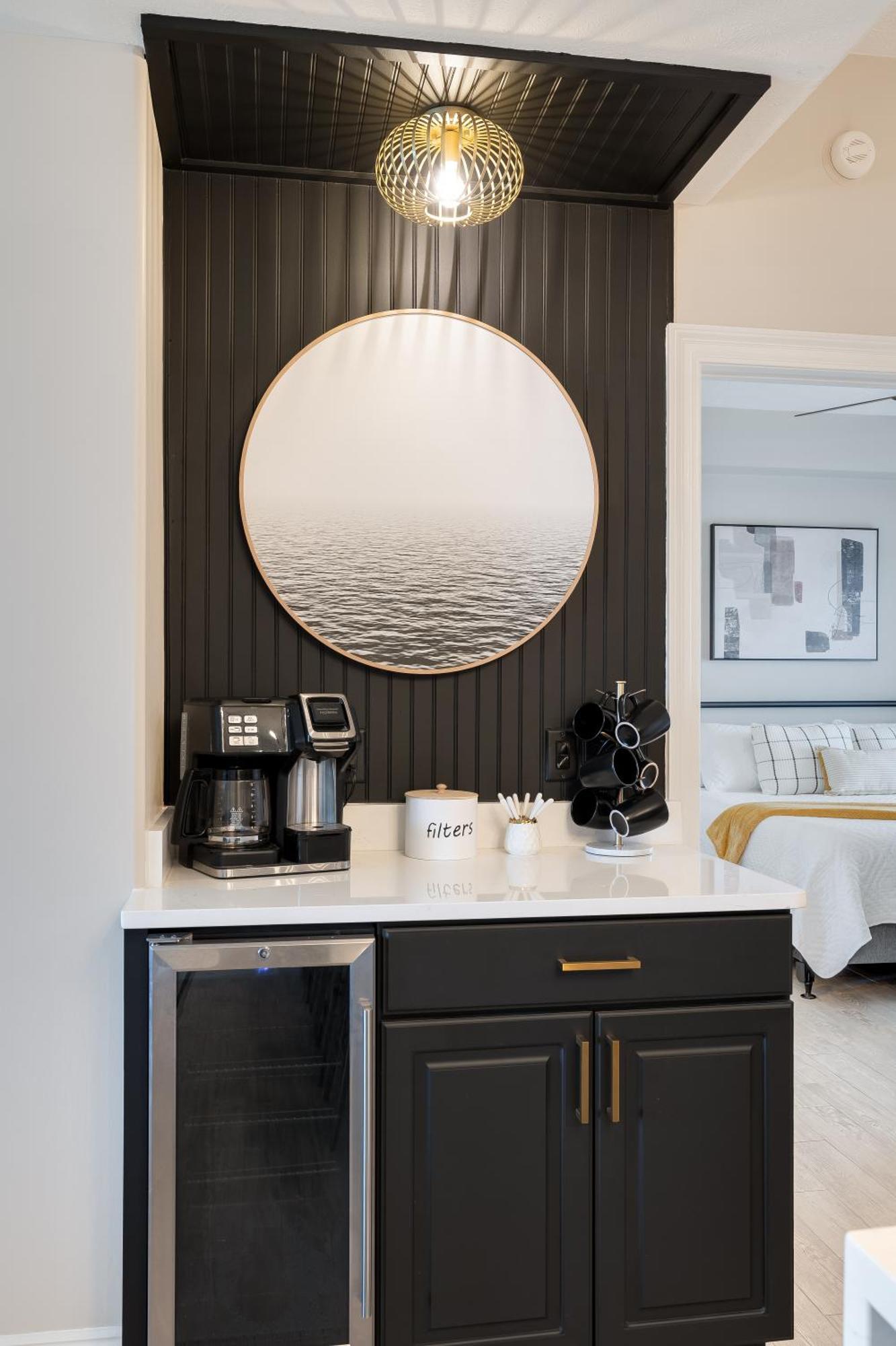 Holiday home Newly Renovated Luxury Ocean Front Condo! Floor With Penthouse Ocean Views! *