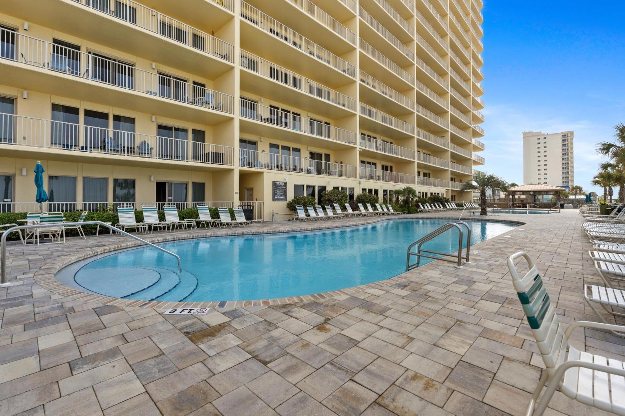 Newly Renovated Luxury Ocean Front Condo! Floor With Penthouse Ocean Views! * Panama City Beach