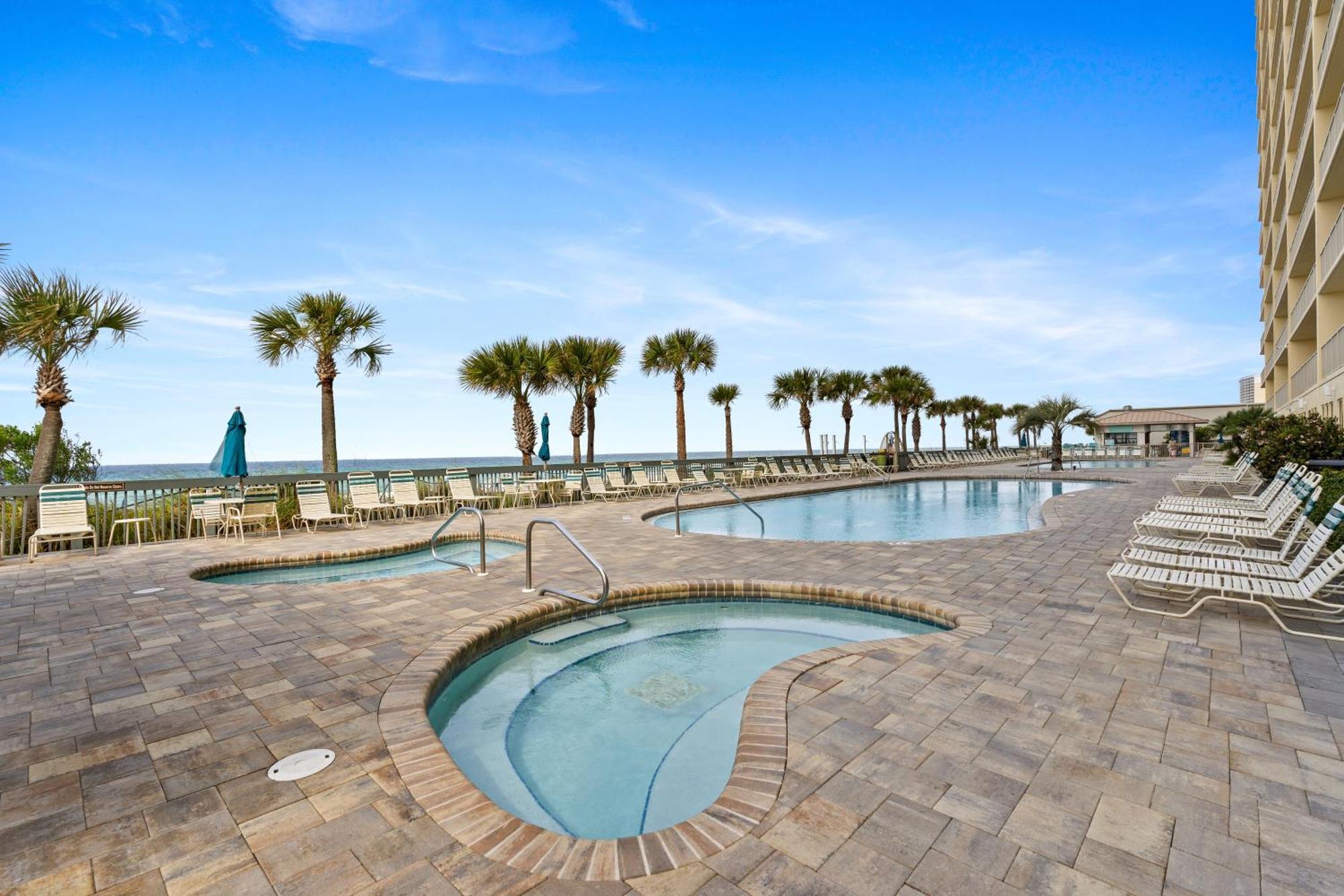Holiday home Newly Renovated Luxury Ocean Front Condo! Floor With Penthouse Ocean Views! Panama City Beach