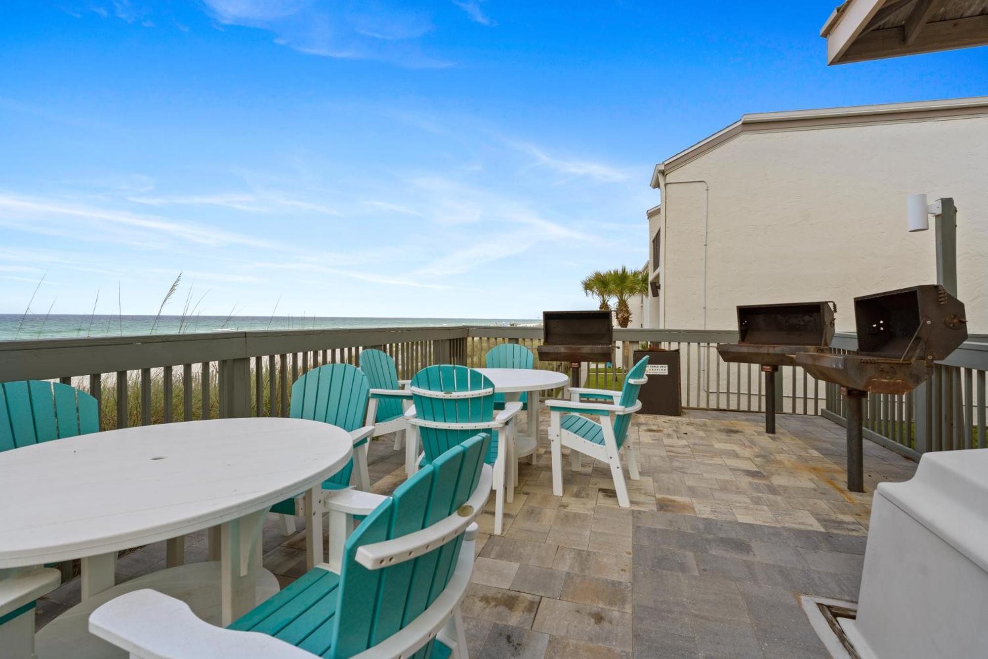Newly Renovated Luxury Ocean Front Condo! Floor With Penthouse Ocean Views! * Panama City Beach