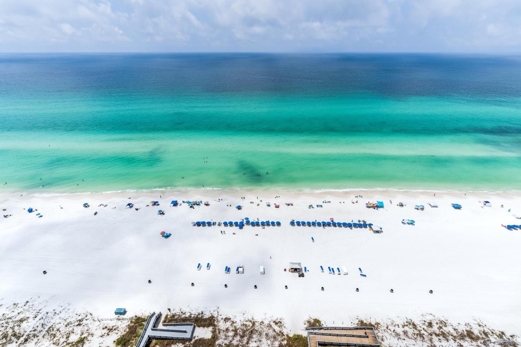Newly Renovated Luxury Ocean Front Condo! Floor With Penthouse Ocean Views! *